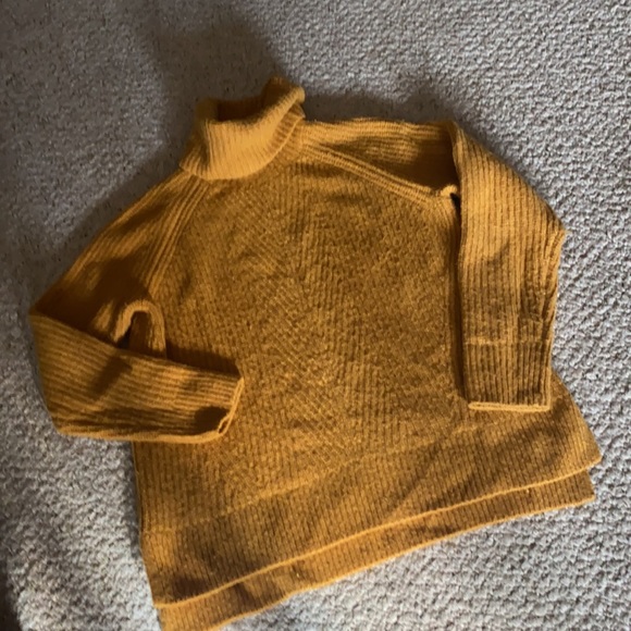 Madewell Sweater - Picture 2 of 5